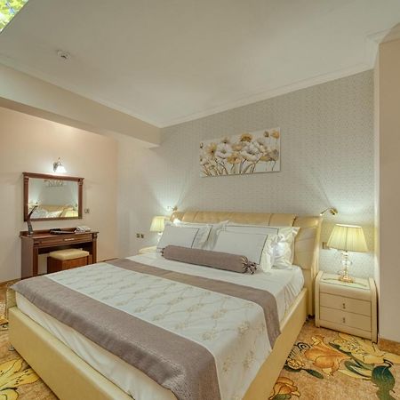 Residence Konstantina Palace Казанлък Екстериор снимка