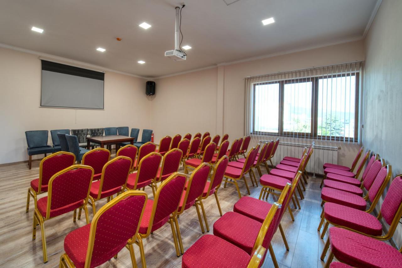 Residence Konstantina Palace Казанлък Екстериор снимка