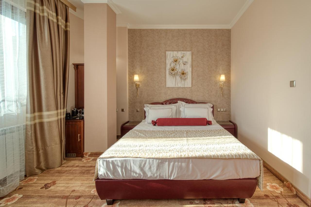 Residence Konstantina Palace Казанлък Екстериор снимка